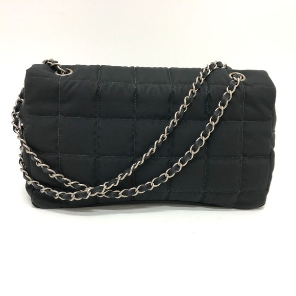 CHANEL Black Shoulder Bag - Picture 2 of 15